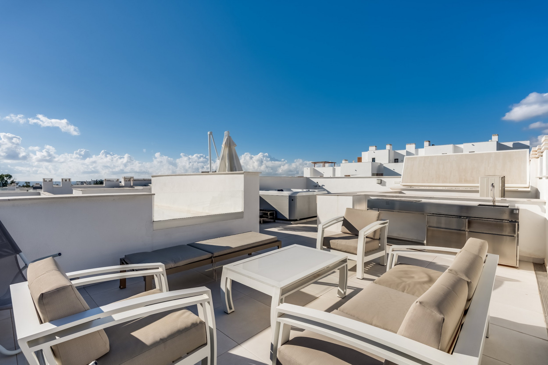 4 Bed, 3 Bath, HouseFor Sale, Estepona, Malaga