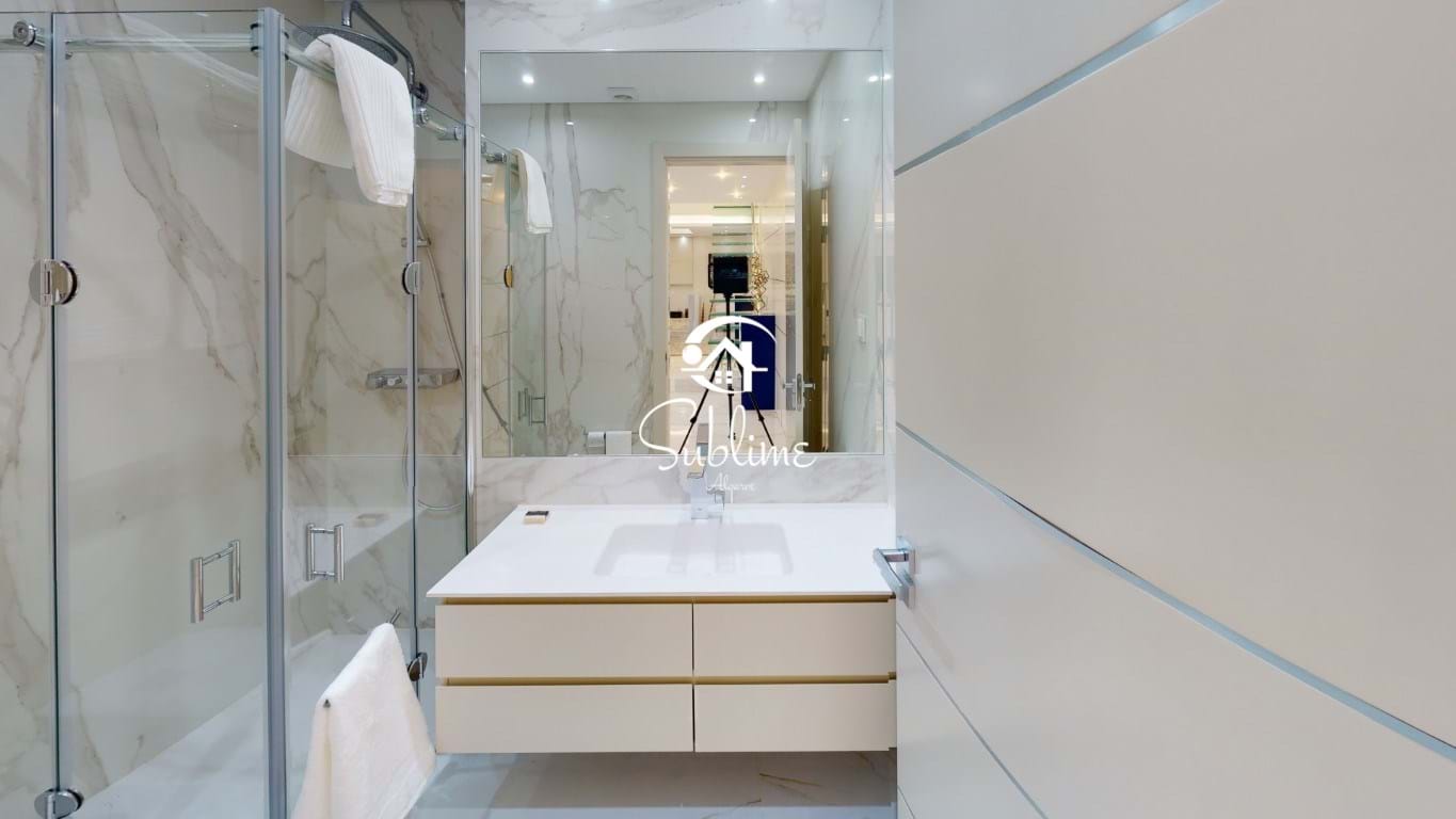 5 Bed, 3 Bath, ApartmentFor Sale, Lagos, Faro, 8600-776