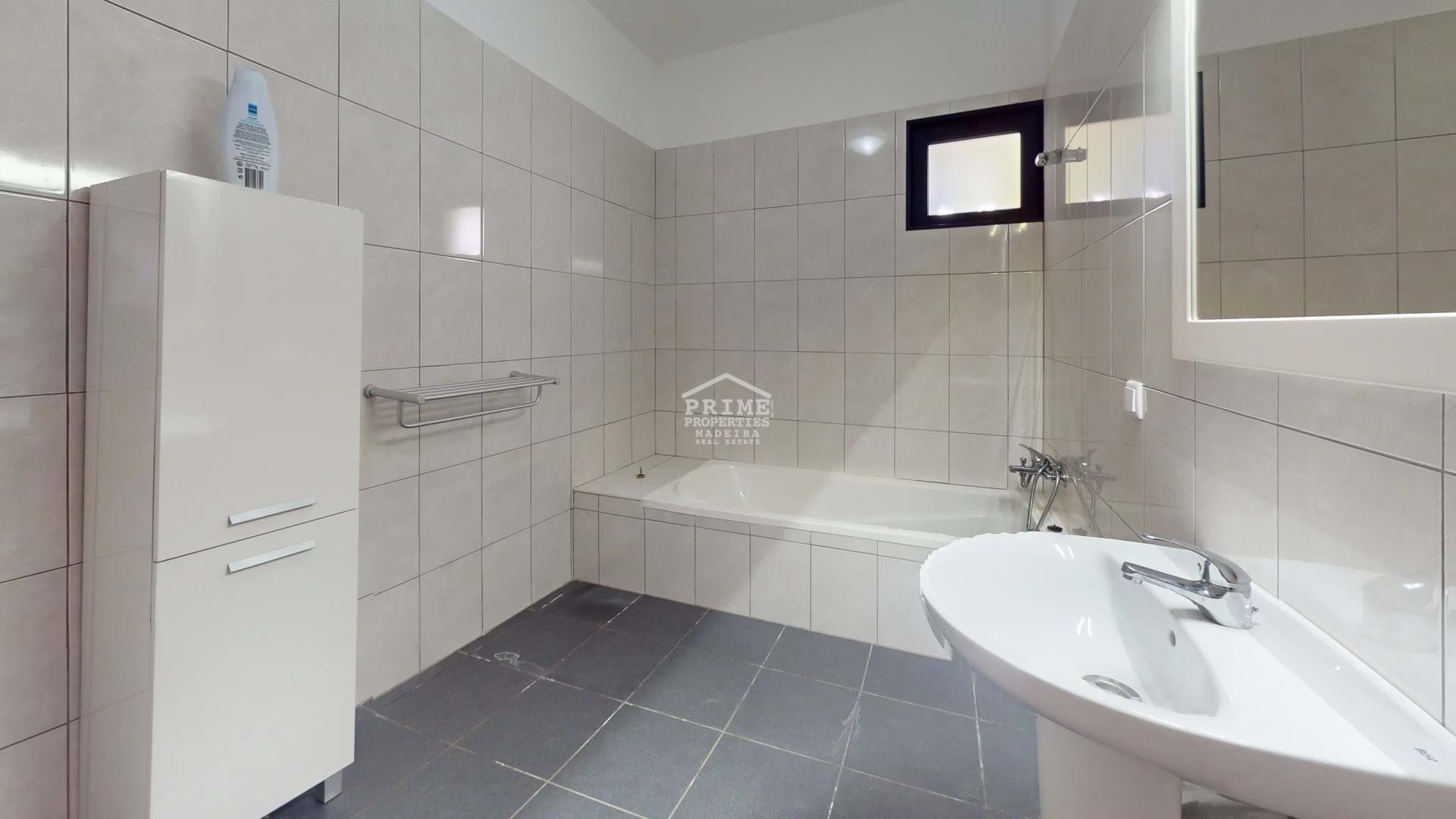 3 Bath, HouseFor Sale, Calheta, Ilha da Madeira, 9370-711