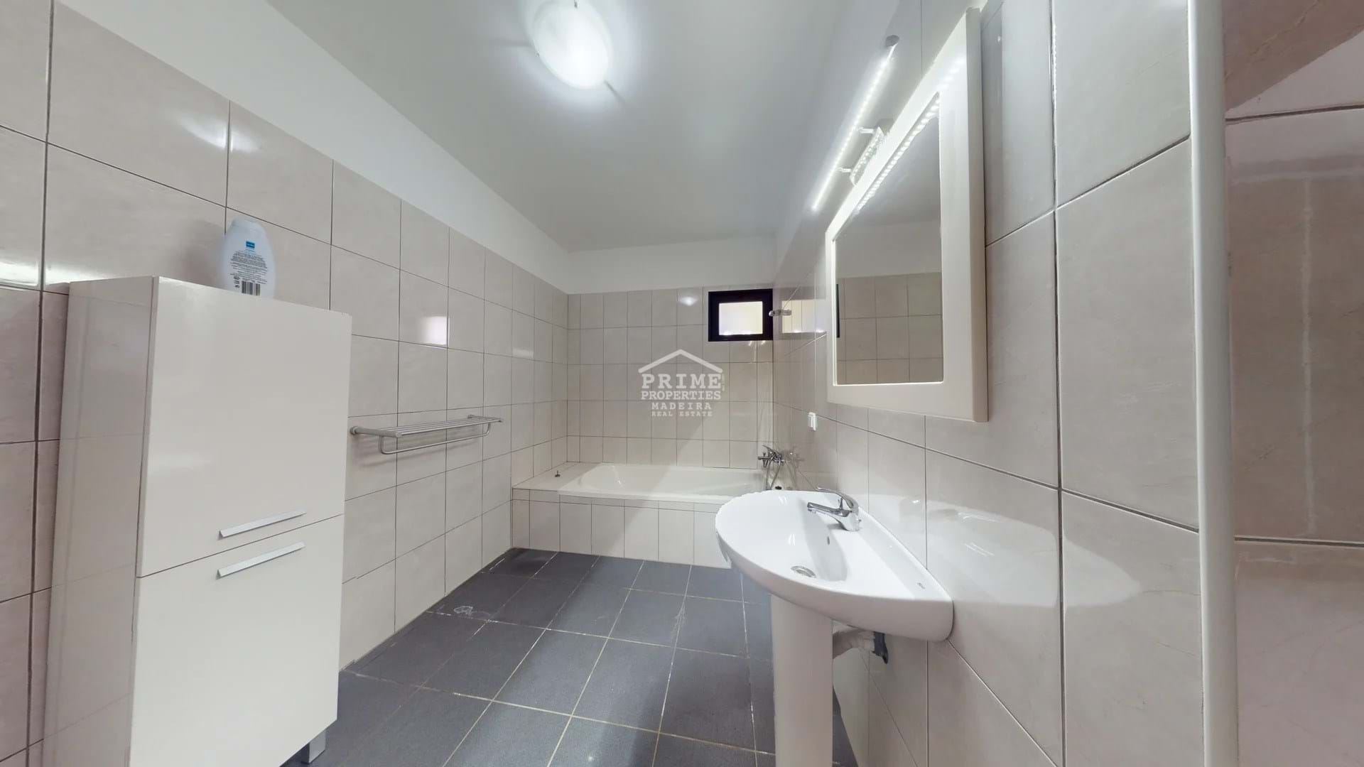 3 Bath, HouseFor Sale, Calheta, Ilha da Madeira, 9370-711