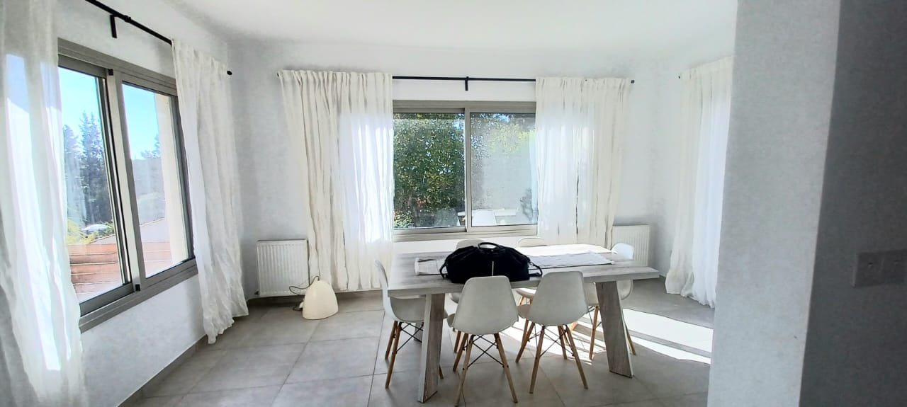 3 Bed, 2 Bath, HouseFor Sale, Kamares, Paphos