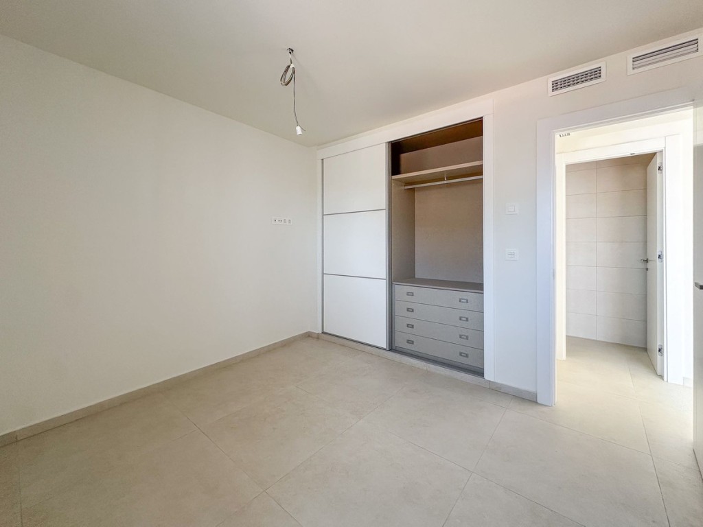 1 Bed, 1 Bath, ApartmentFor Sale, Fuengirola, Malaga