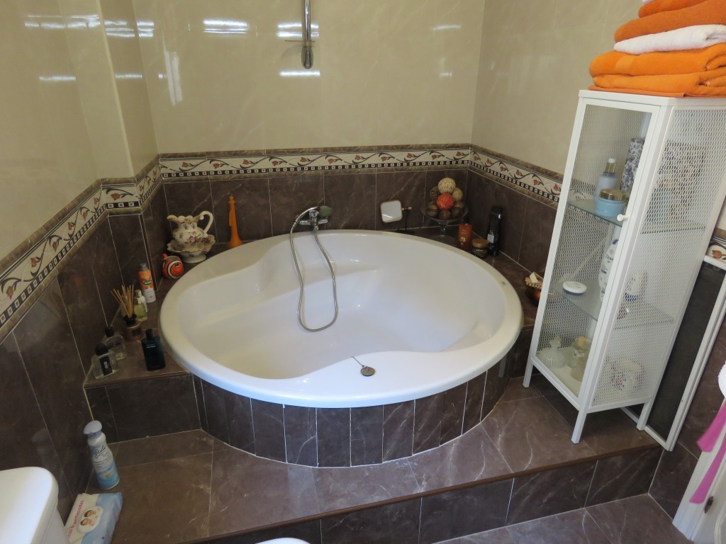 4 Bed, 3 Bath, HouseFor Sale, Alhaurin el Grande, Malaga