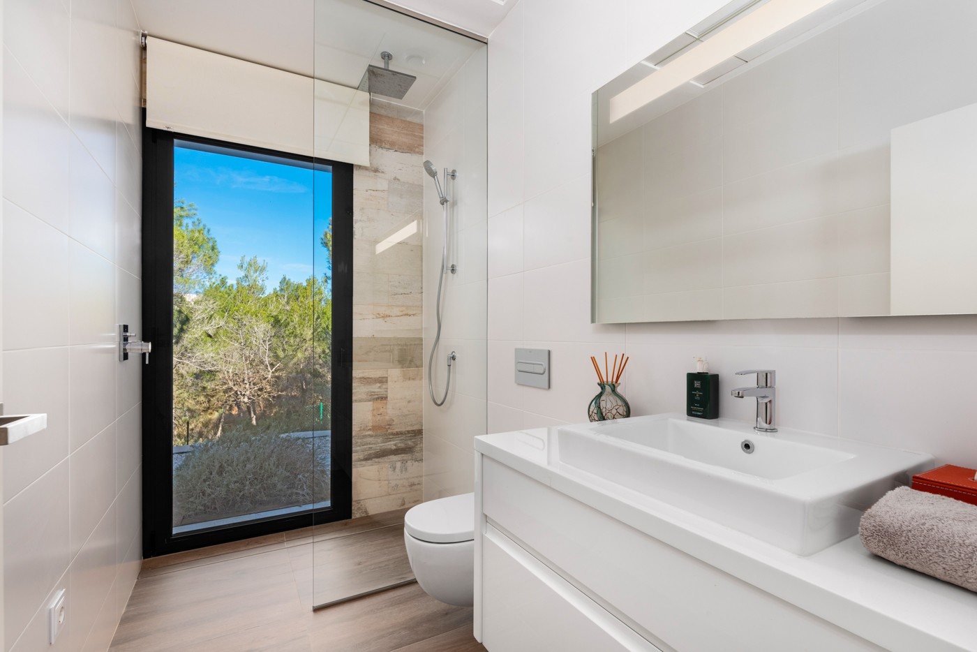 4 Bed, 3 Bath, HouseFor Sale, Las Colinas Golf Resort, Alicante