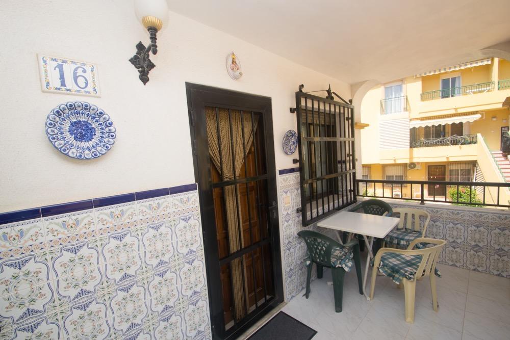 2 Bed, 1 Bath, ApartmentFor Sale, Torrevieja, Alicante