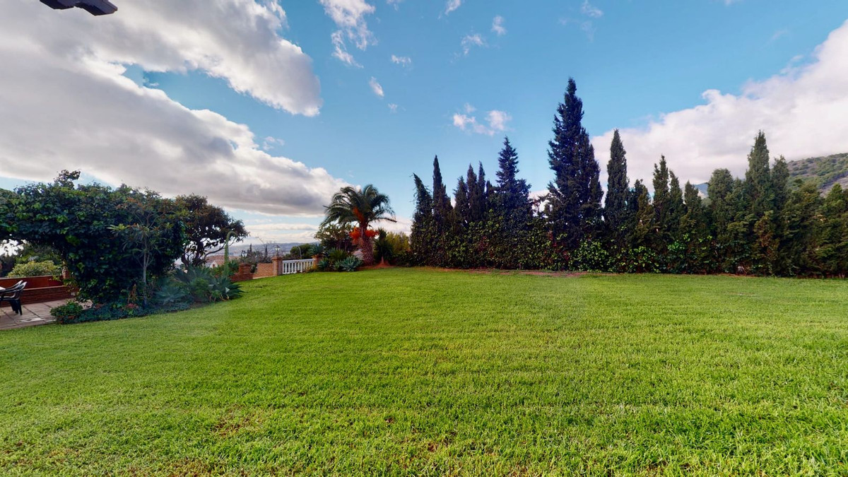 7 Bed, 7 Bath, HouseFor Sale, La Capellania, Malaga