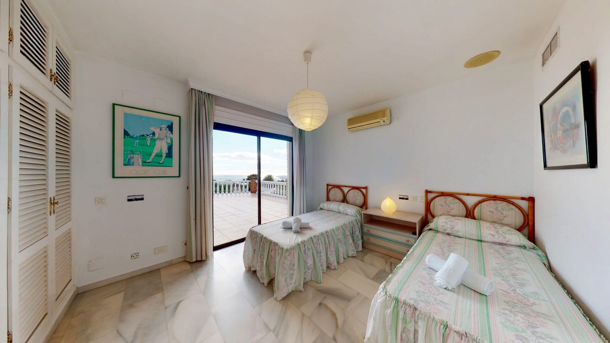 7 Bed, 7 Bath, HouseFor Sale, La Capellania, Malaga