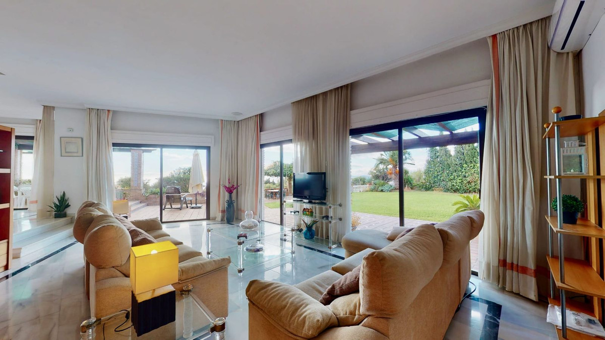 7 Bed, 7 Bath, HouseFor Sale, La Capellania, Malaga