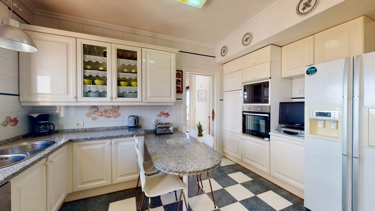 7 Bed, 7 Bath, HouseFor Sale, La Capellania, Malaga