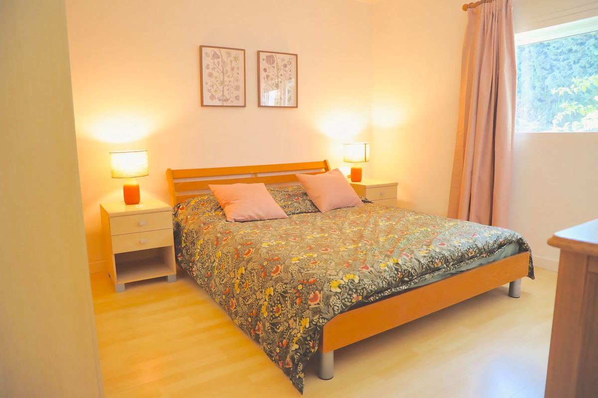 5 Bed, 4 Bath, HouseFor Sale, La Capellania, Malaga