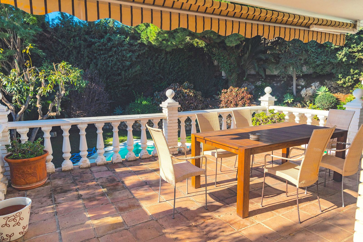 5 Bed, 4 Bath, HouseFor Sale, La Capellania, Malaga