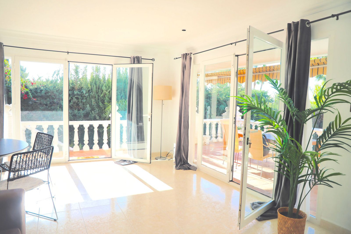 5 Bed, 4 Bath, HouseFor Sale, La Capellania, Malaga