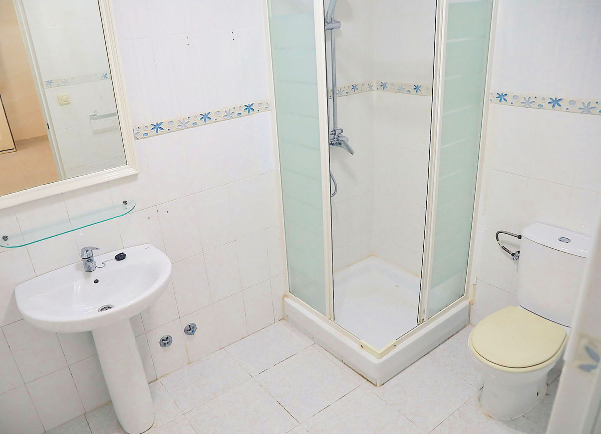 5 Bed, 4 Bath, HouseFor Sale, La Capellania, Malaga