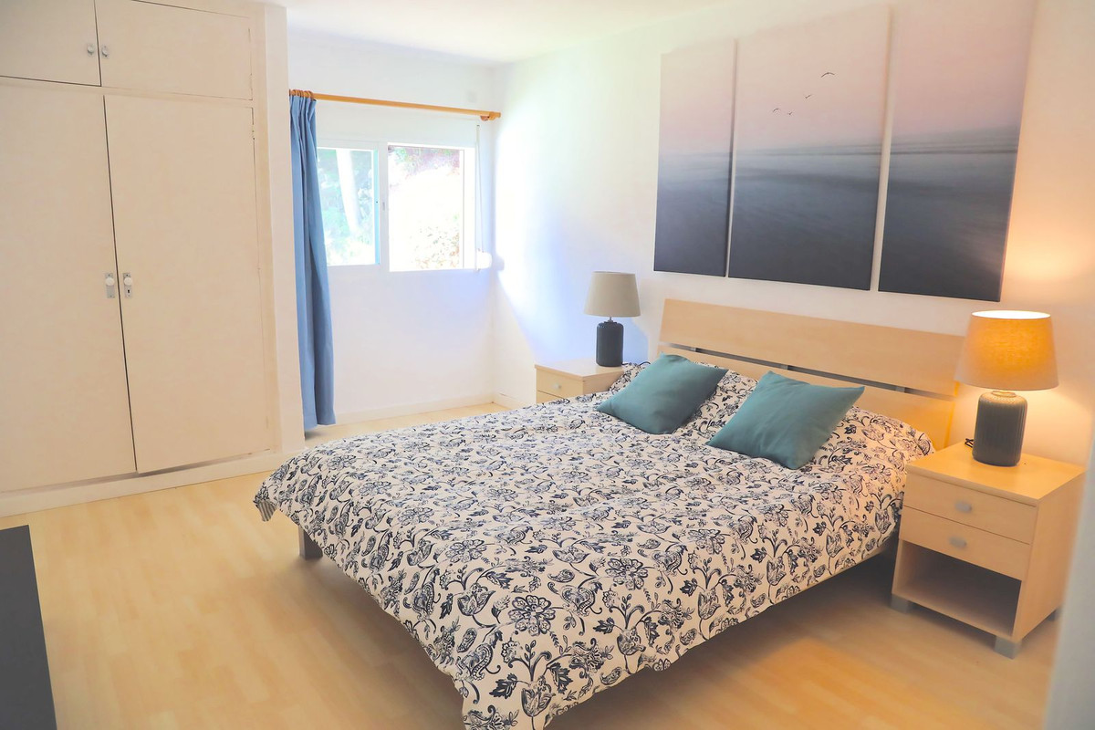 5 Bed, 4 Bath, HouseFor Sale, La Capellania, Malaga