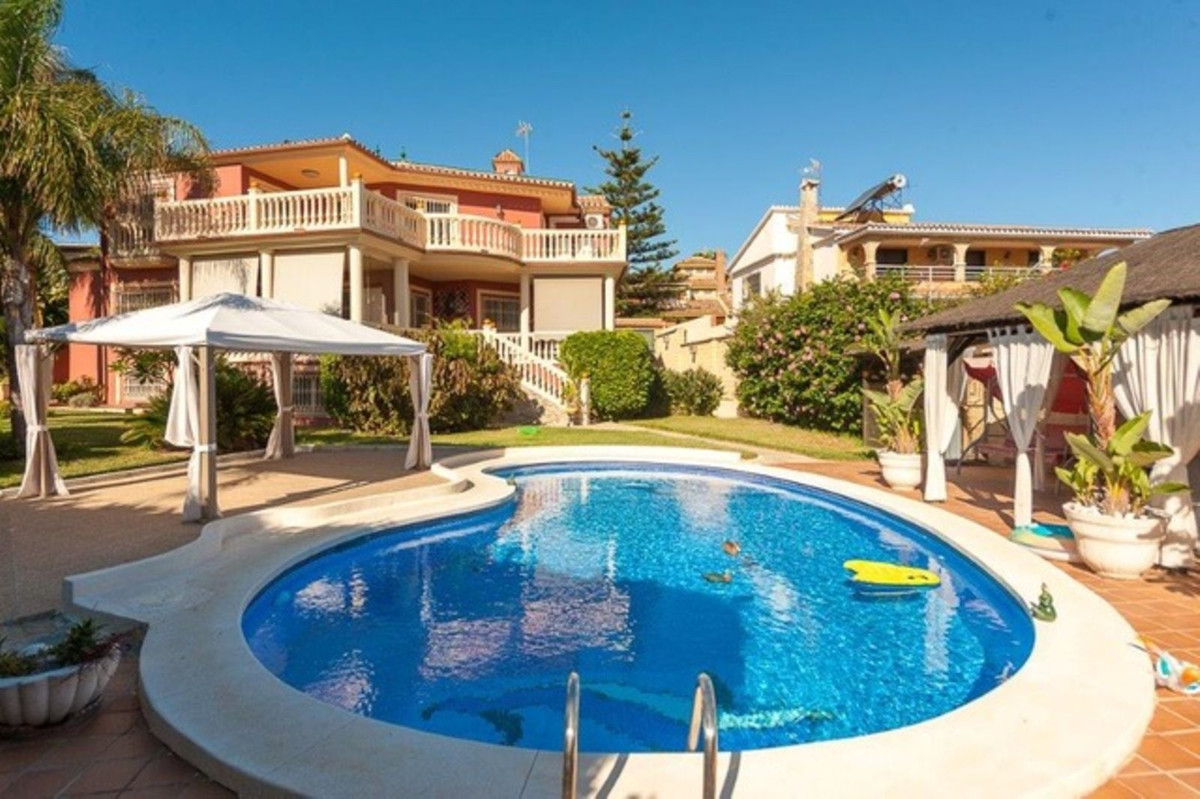 5 Bed, 4 Bath, HouseFor Sale, Torremolinos, Malaga