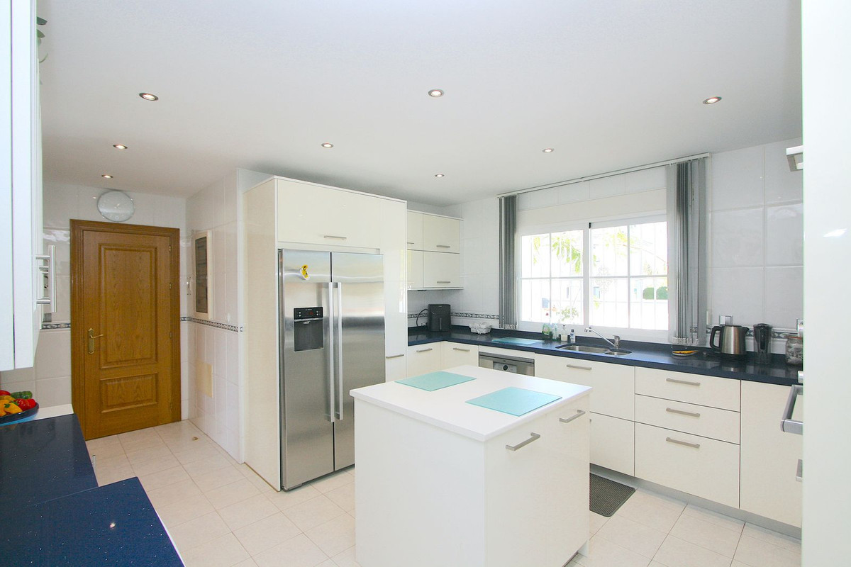 5 Bed, 4 Bath, HouseFor Sale, Mijas Golf, Malaga