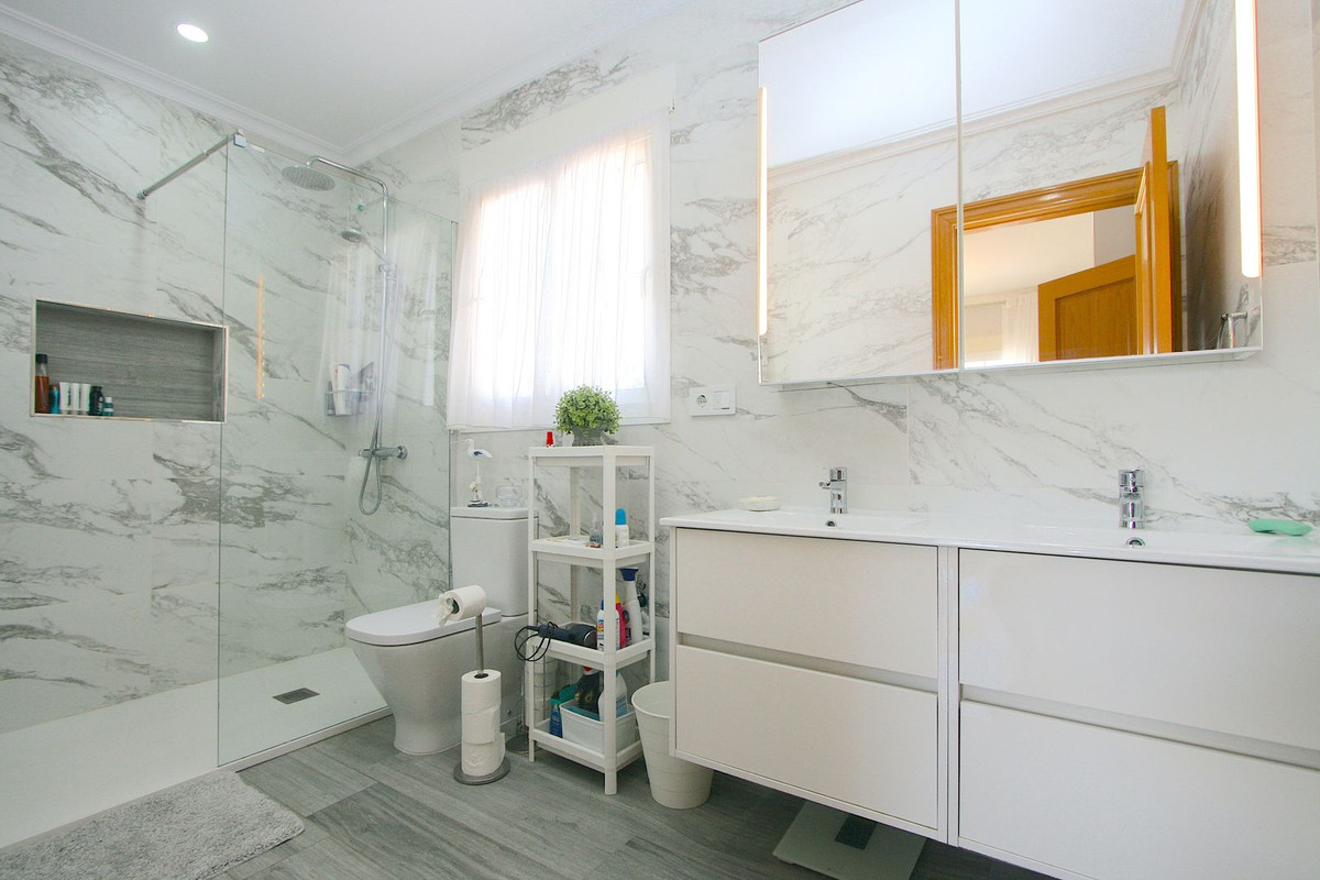 5 Bed, 4 Bath, HouseFor Sale, Mijas Golf, Malaga