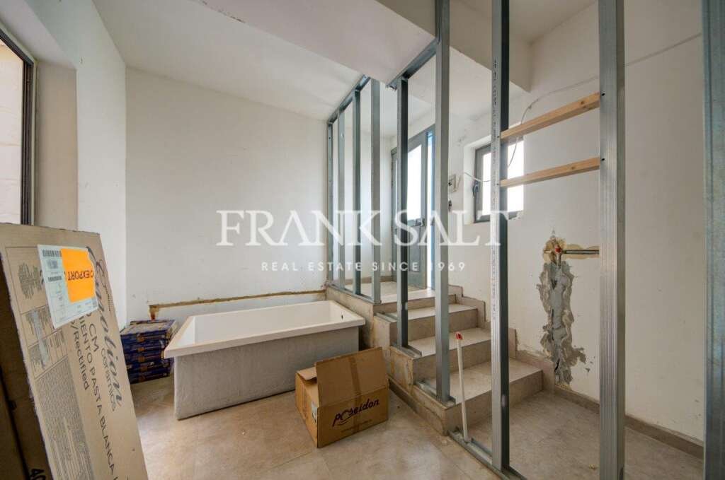 3 Bed, ApartmentFor Sale, Marsalforn, Gozo