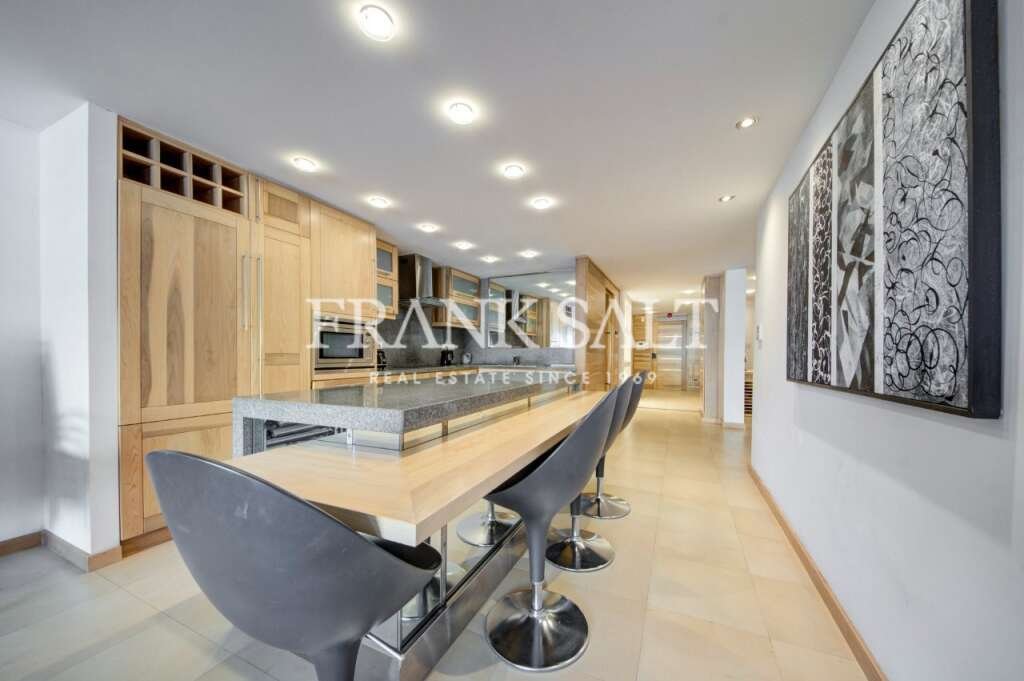 3 Bed, ApartmentFor Sale, Portomaso, Malta