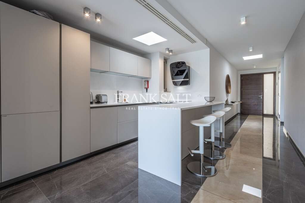 2 Bed, ApartmentFor Sale, Portomaso Laguna, Malta