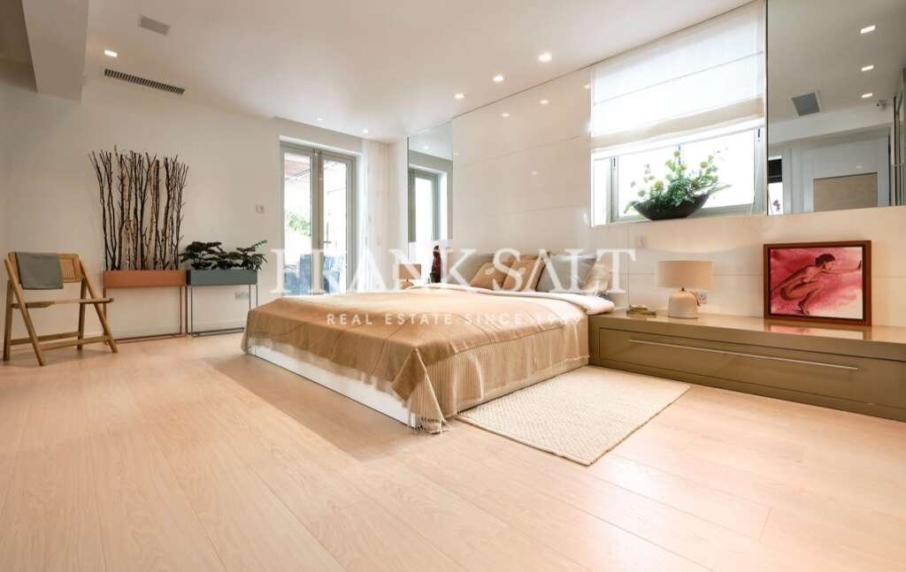 4 Bed, ApartmentFor Sale, Tigne Point, Malta