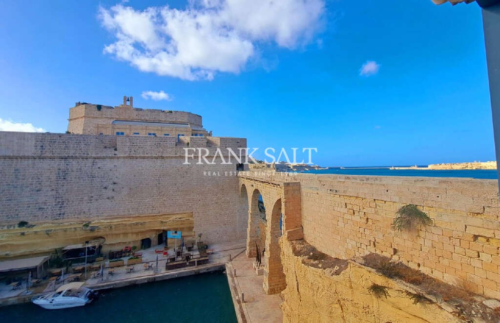 3 Bed, ApartmentFor Sale, St. Angelo Mansions, Malta