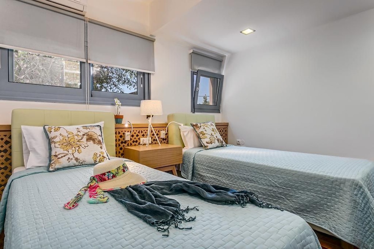 5 Bed, 4 Bath, HouseFor Sale, Chania, Crete 5 Bed, 4 Bath, HouseFor Sale, Chania, Crete