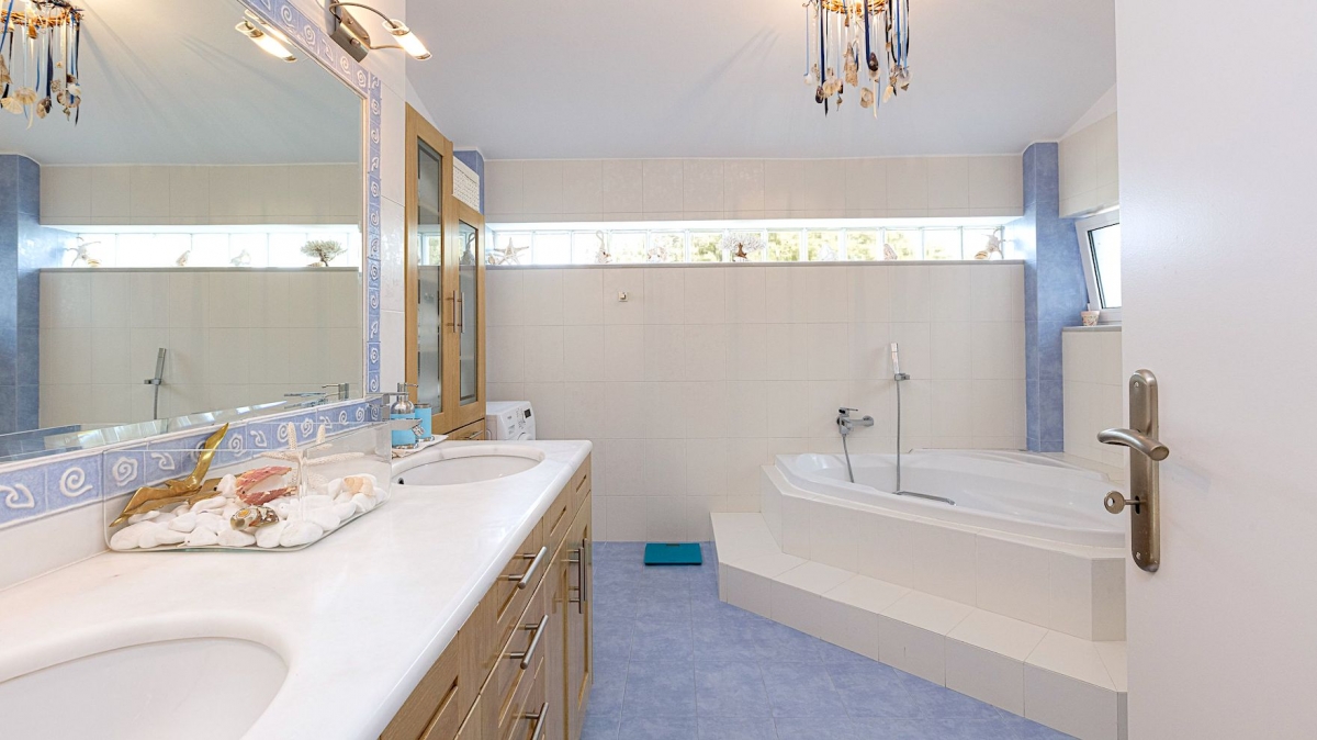 4 Bed, 3 Bath, HouseFor Sale, Rethymno, Crete