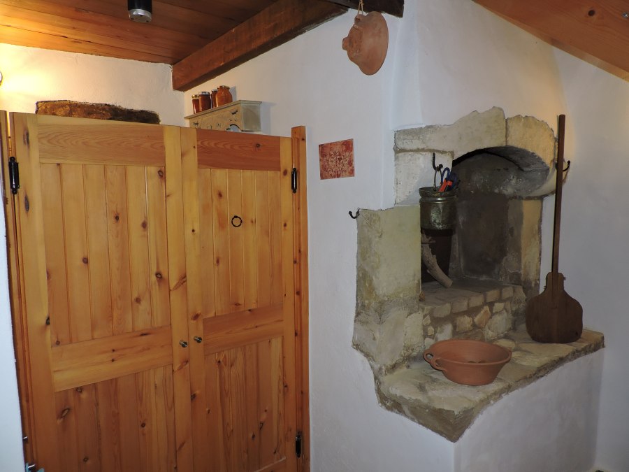 2 Bed, 1 Bath, HouseFor Sale, Rethymno, Crete