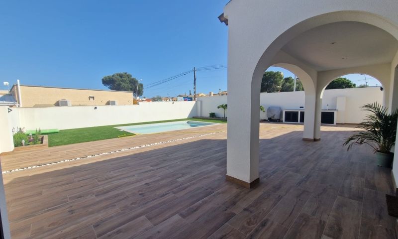 3 Bed, 2 Bath, HouseFor Sale, Torrevieja, Alicante