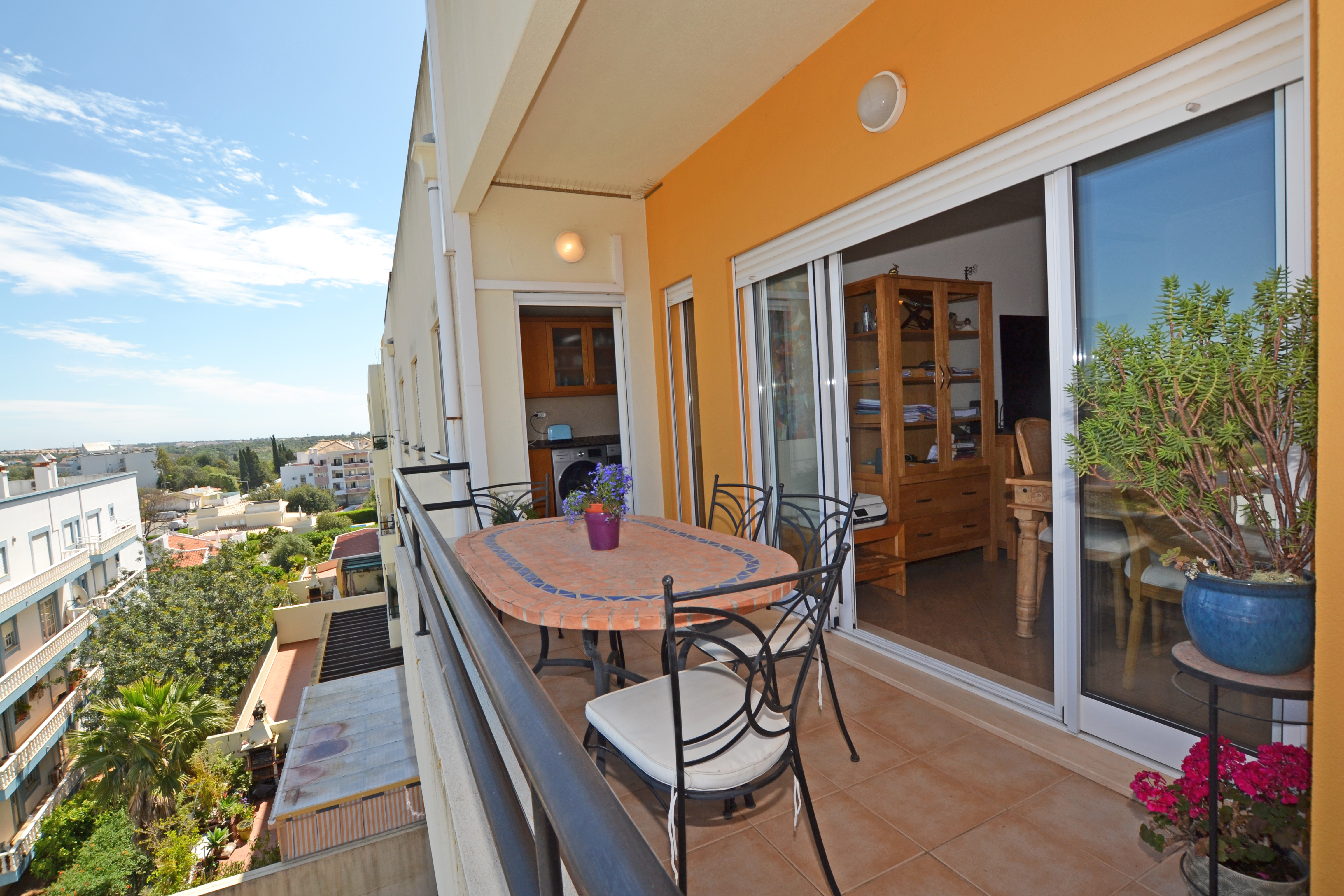 2 Bed, 1 Bath, ApartmentFor Sale, Algarve