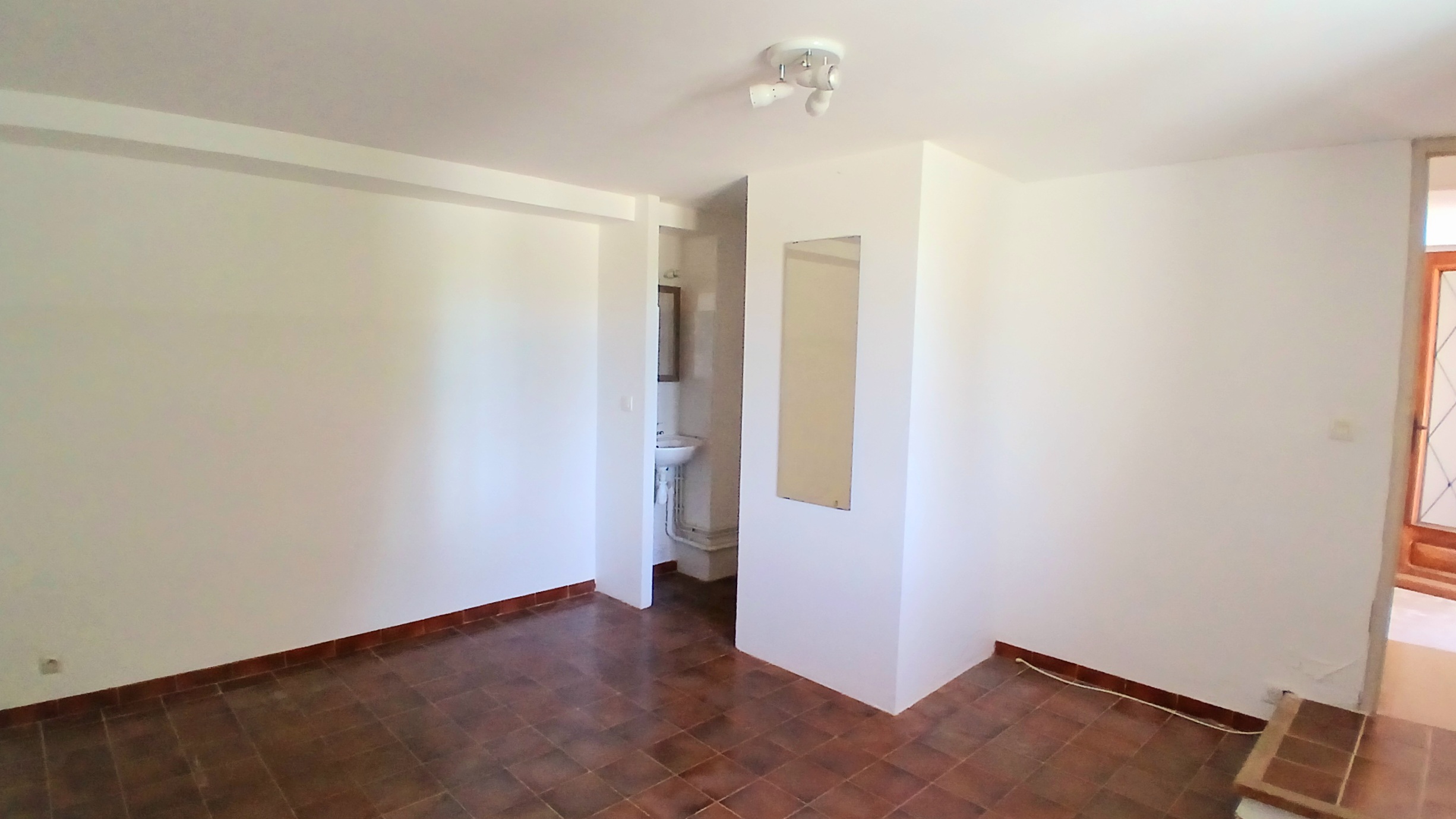 3 Bed, 2 Bath, HouseFor Sale, Autignac, Herault, Languedoc-Roussillon, 34480