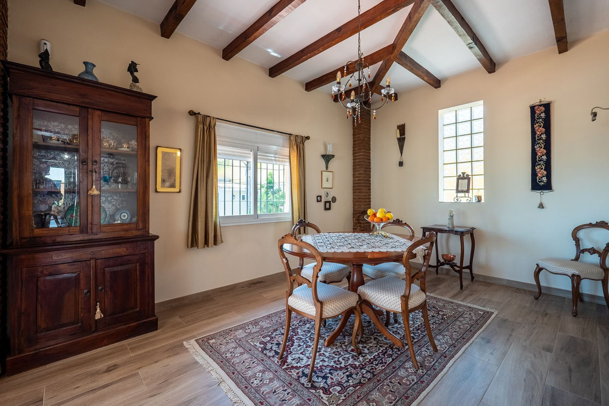 Alhaurin el Grande, Malaga, 5 Bedrooms Bedrooms, ,3 BathroomsBathrooms,For Sale,R5048269