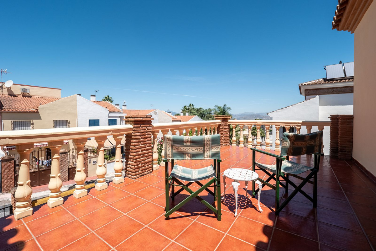 Alhaurin el Grande, Malaga, 5 Bedrooms Bedrooms, ,3 BathroomsBathrooms,For Sale,R5048269