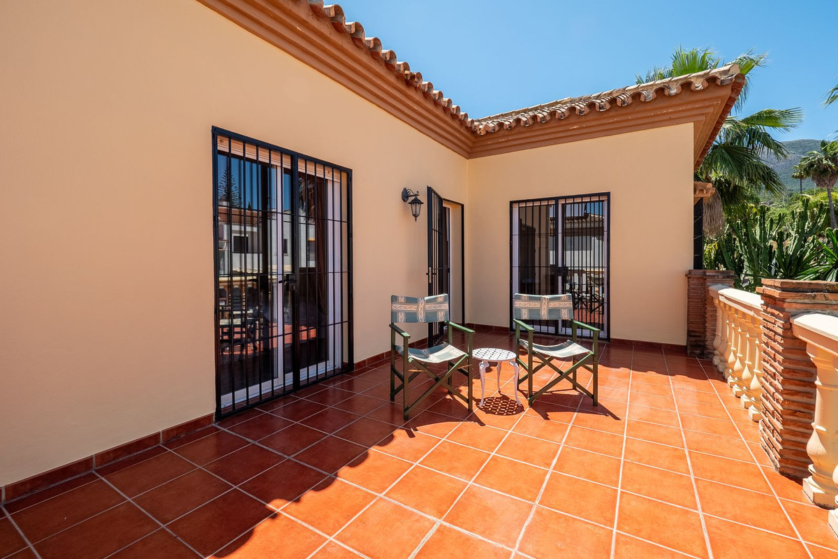 Alhaurin el Grande, Malaga, 5 Bedrooms Bedrooms, ,3 BathroomsBathrooms,For Sale,R5048269