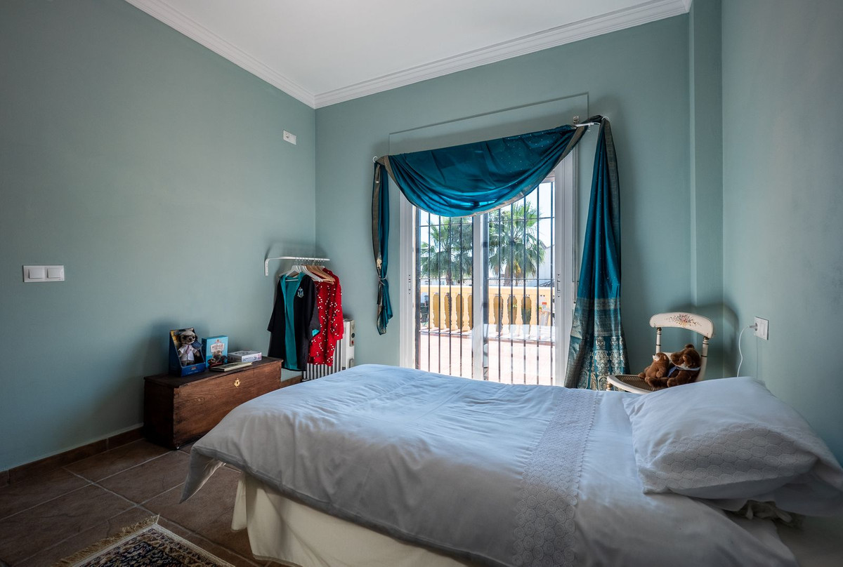 Alhaurin el Grande, Malaga, 5 Bedrooms Bedrooms, ,3 BathroomsBathrooms,For Sale,R5048269