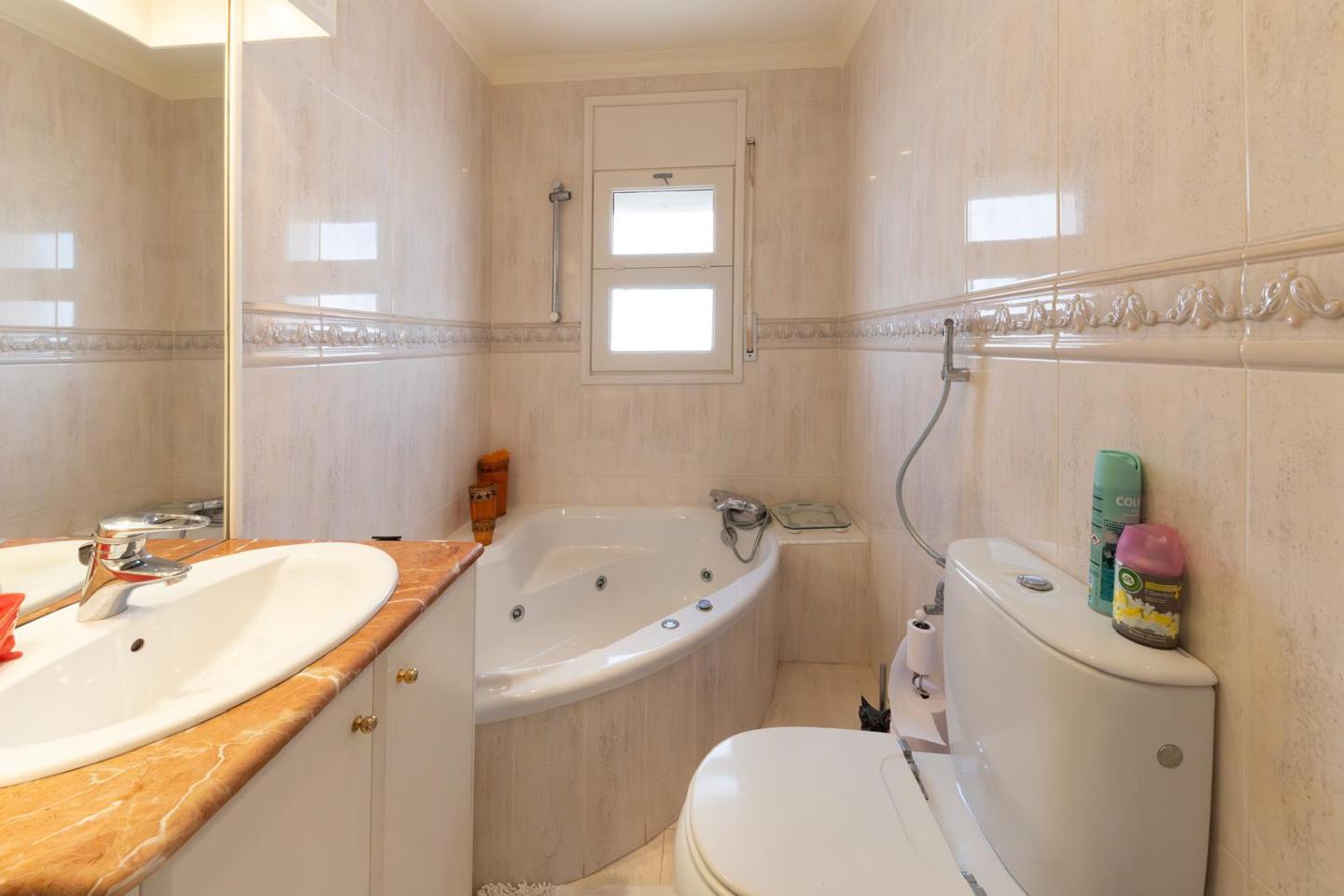 4 Bed, 2 Bath, HouseFor Sale, Empuriabrava, Girona, 17487 4 Bed, 2 Bath, HouseFor Sale, Empuriabrava, Girona, 17487