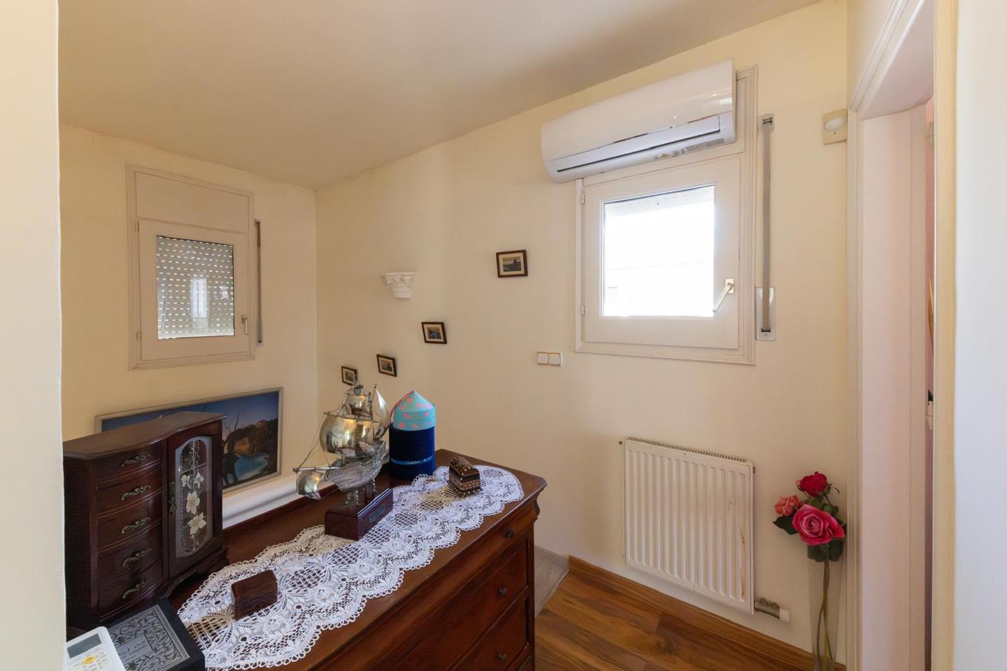 4 Bed, 2 Bath, HouseFor Sale, Empuriabrava, Girona, 17487 4 Bed, 2 Bath, HouseFor Sale, Empuriabrava, Girona, 17487