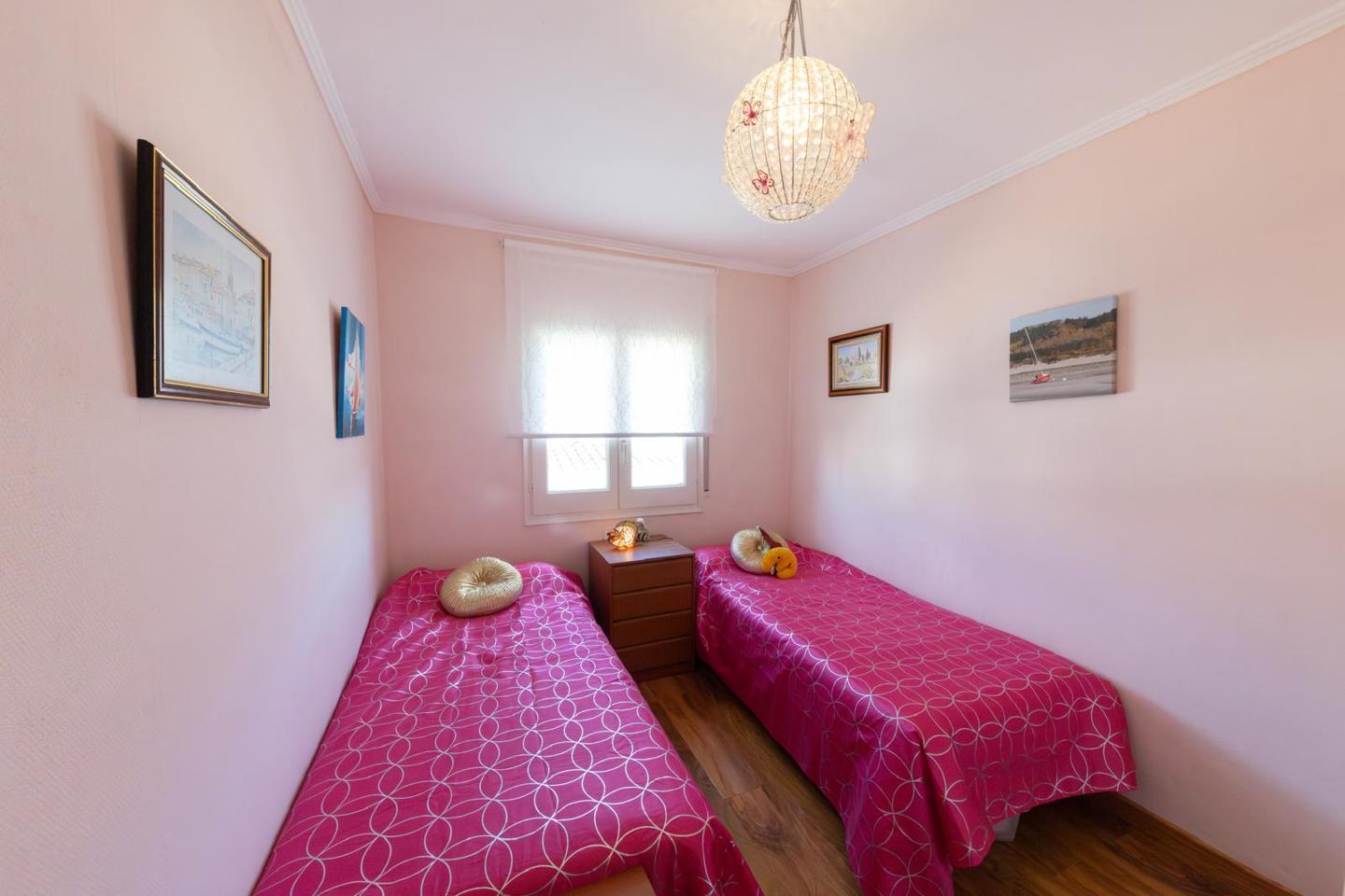 4 Bed, 2 Bath, HouseFor Sale, Empuriabrava, Girona, 17487 4 Bed, 2 Bath, HouseFor Sale, Empuriabrava, Girona, 17487