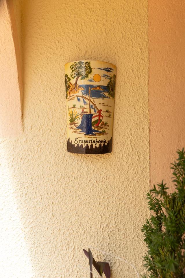 4 Bed, 2 Bath, HouseFor Sale, Empuriabrava, Girona, 17487 4 Bed, 2 Bath, HouseFor Sale, Empuriabrava, Girona, 17487