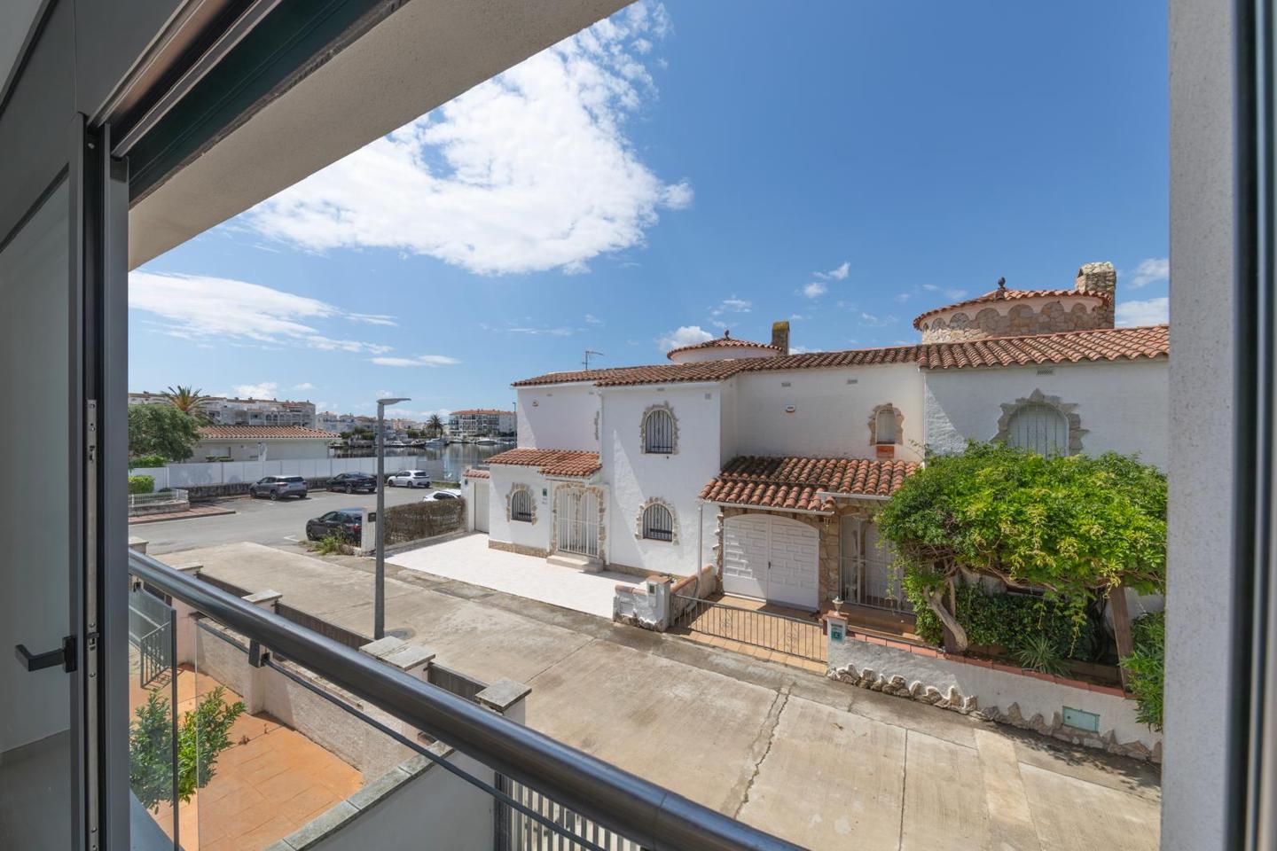2 Bed, 2 Bath, HouseFor Sale, Empuriabrava, Girona, 17487