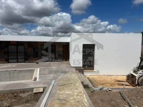 4 Bed, 3 Bath, HouseFor Sale, Caldas da Rainha, Leiria