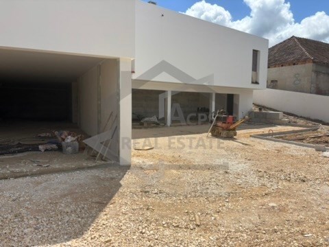 4 Bed, 3 Bath, HouseFor Sale, Caldas da Rainha, Leiria 4 Bed, 3 Bath, HouseFor Sale, Caldas da Rainha, Leiria