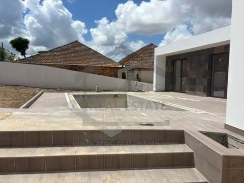 4 Bed, 3 Bath, HouseFor Sale, Caldas da Rainha, Leiria 4 Bed, 3 Bath, HouseFor Sale, Caldas da Rainha, Leiria