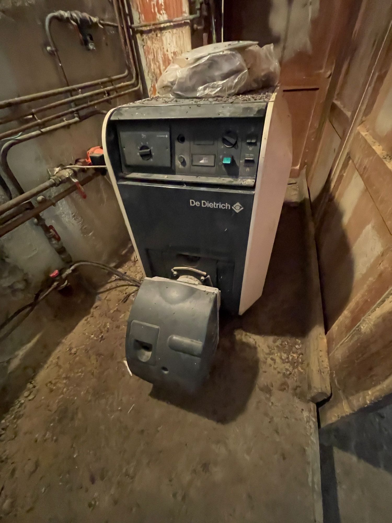 5 Bed, HouseFor Sale, L'isle-De-Noe, Gers, Midi-Pyrenees, 32300