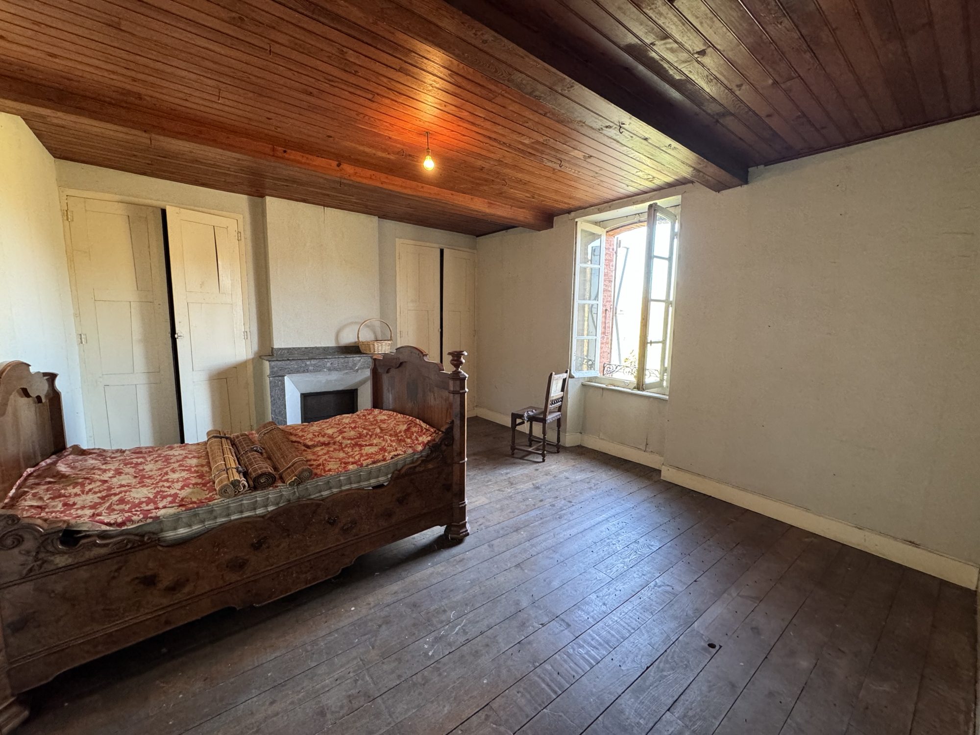 8 Bed, 1 Bath, HouseFor Sale, Boulogne-sur-Gesse, Haute-Garonne, Midi-Pyrenees, 31350