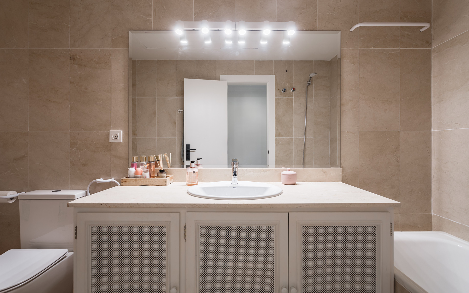 4 Bed, 4 Bath, HouseFor Sale, Benahavis, Malaga