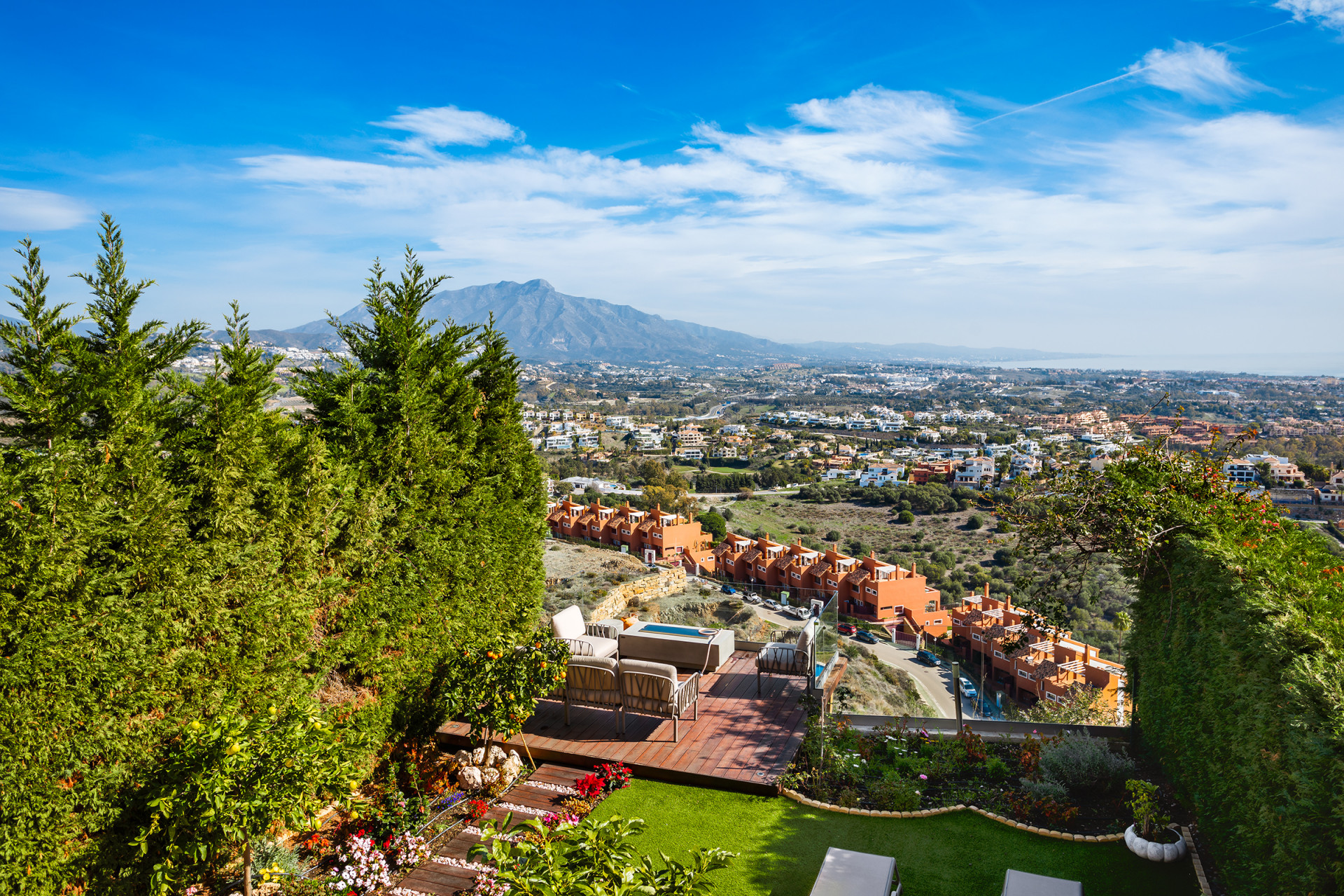 4 Bed, 3 Bath, HouseFor Sale, Benahavis, Malaga