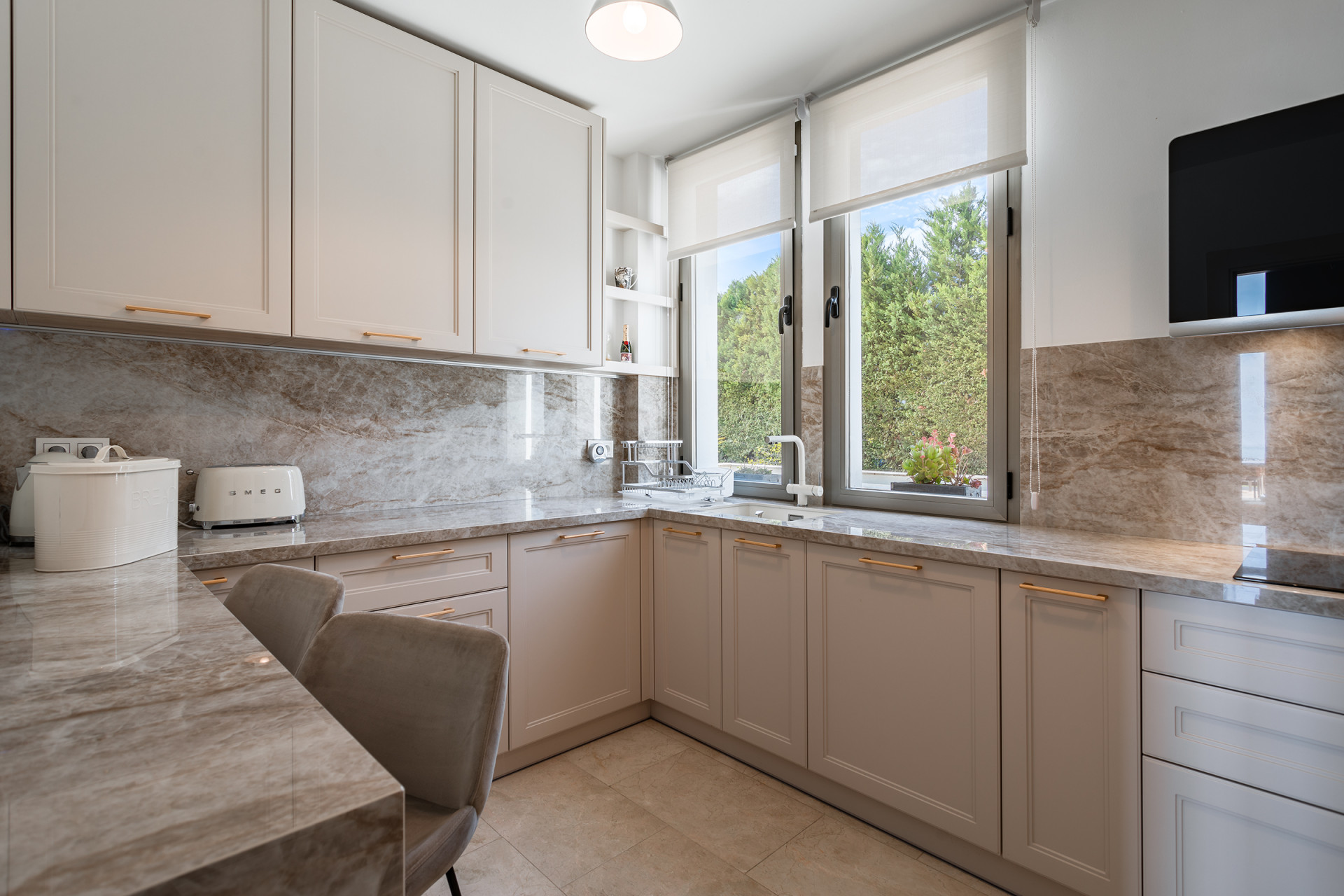 4 Bed, 3 Bath, HouseFor Sale, Benahavis, Malaga