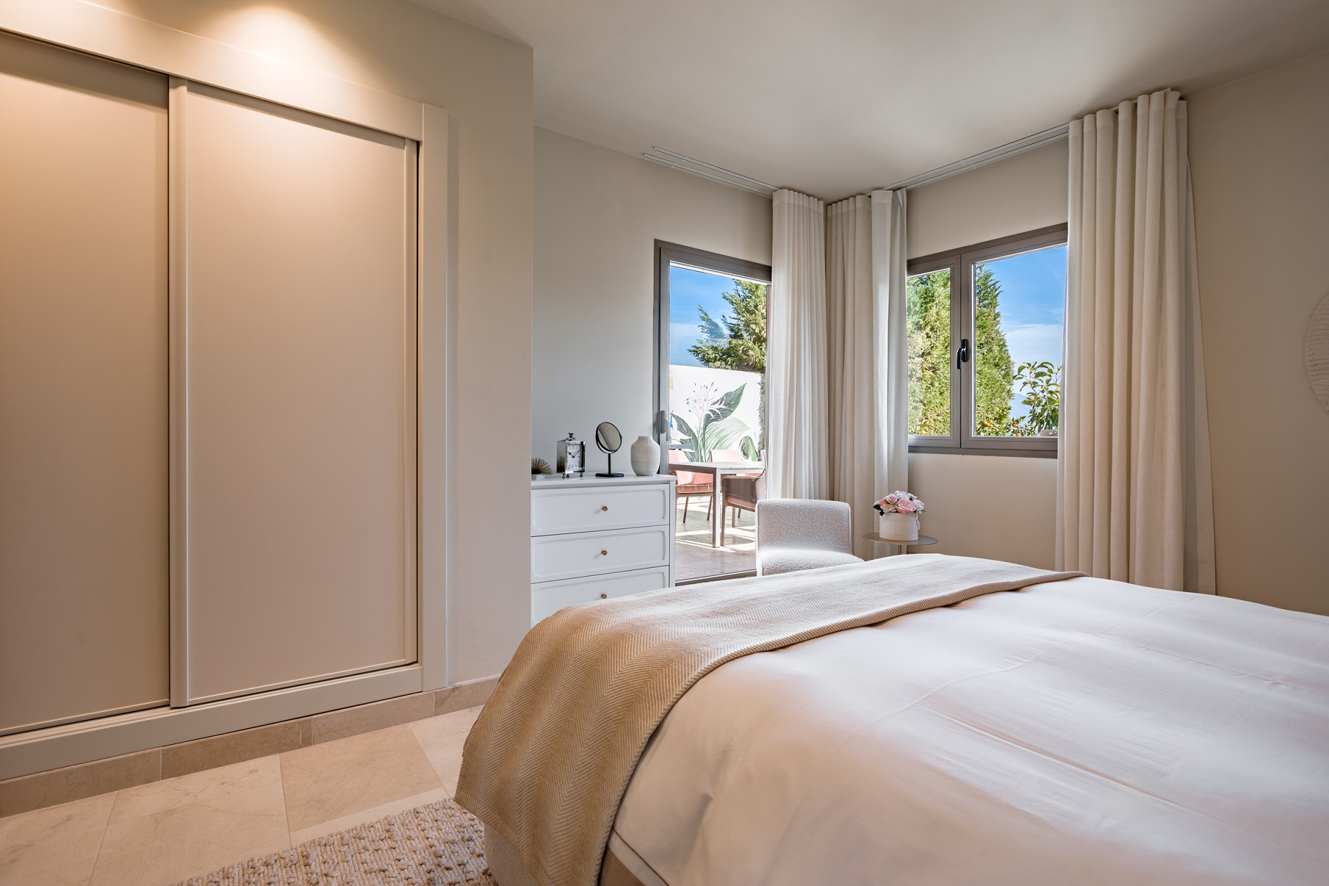 4 Bed, 3 Bath, HouseFor Sale, Benahavis, Malaga